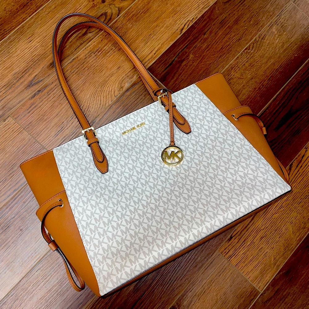 NWT Michael Kors Lg Drawstring Tote